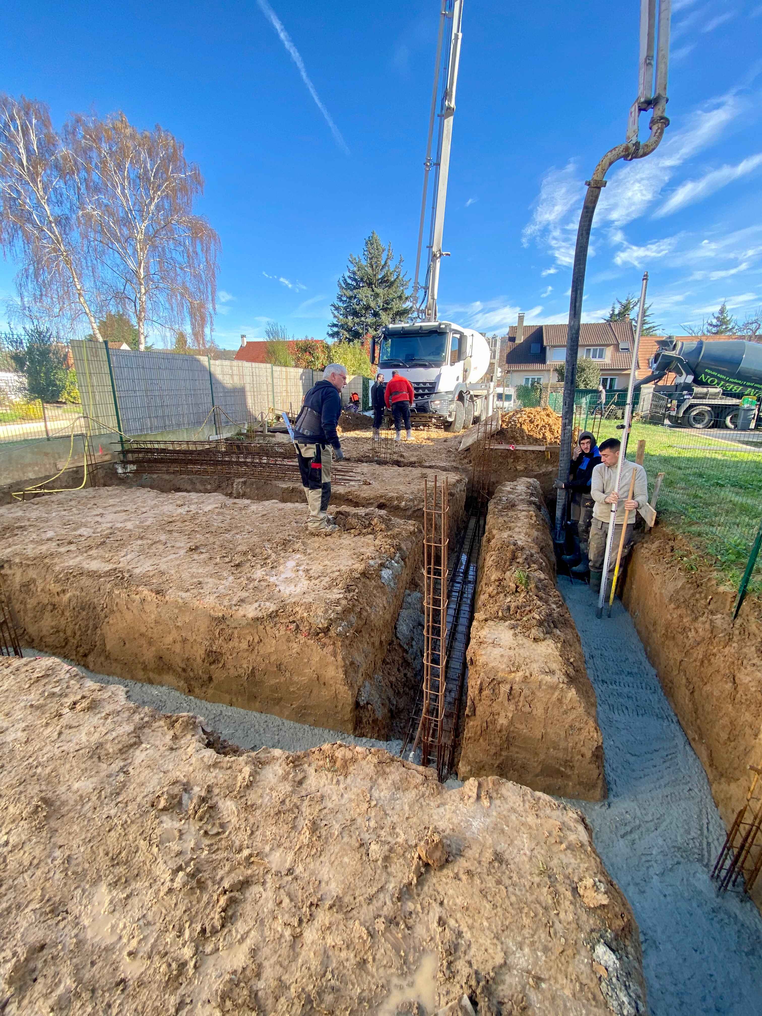 Construction maison individuelle sur sol argileux avec fondations filantes
