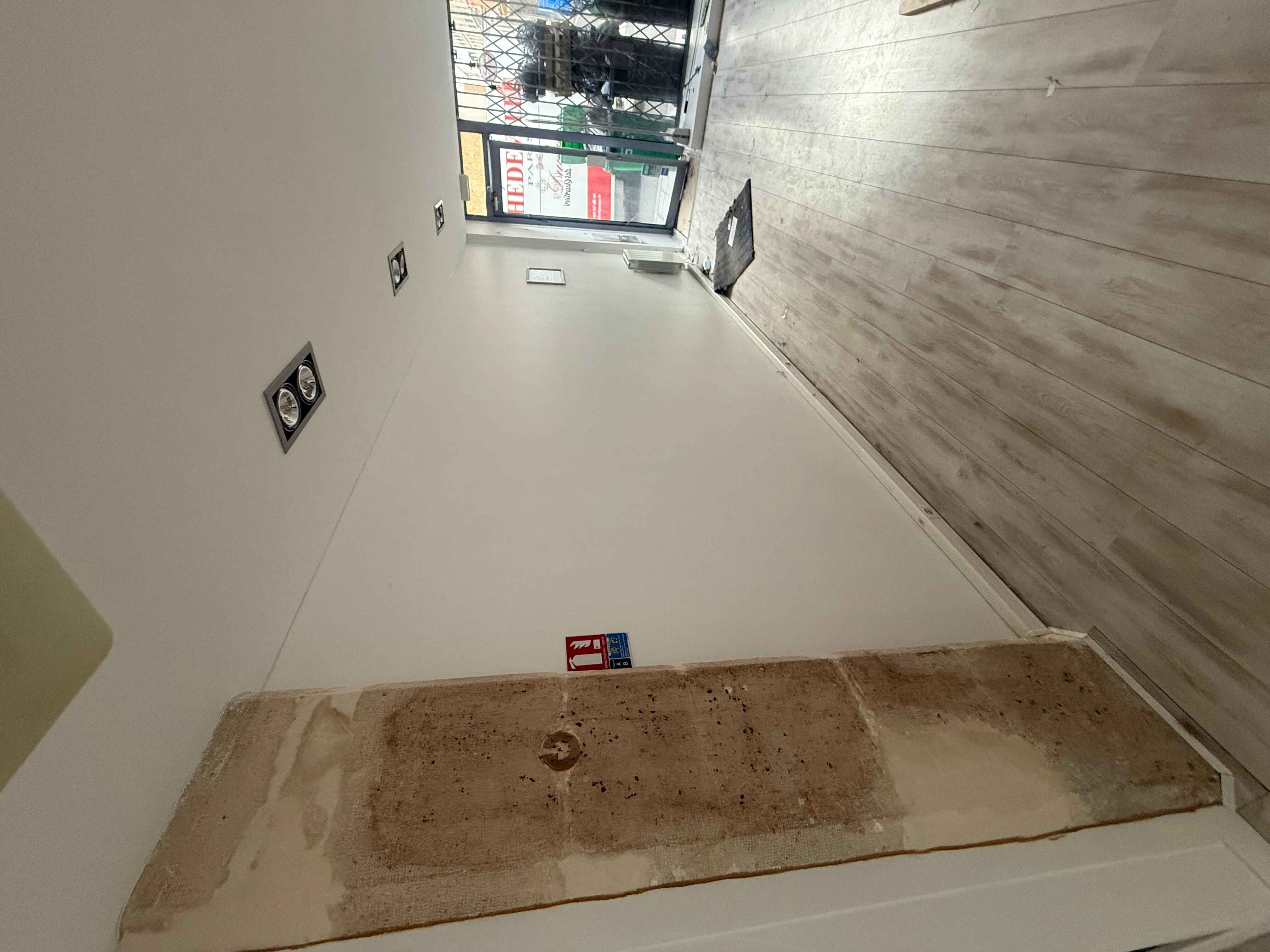 Mur porteur ouvert avec poutre métallique